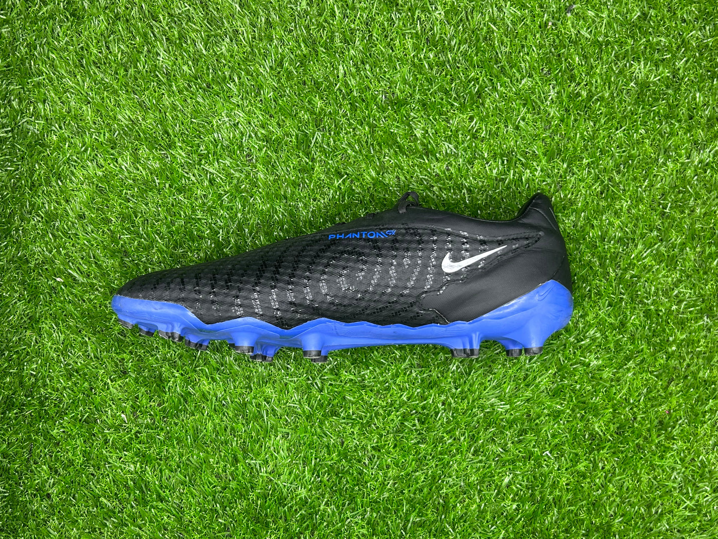 NikePhantom GX Academy MG