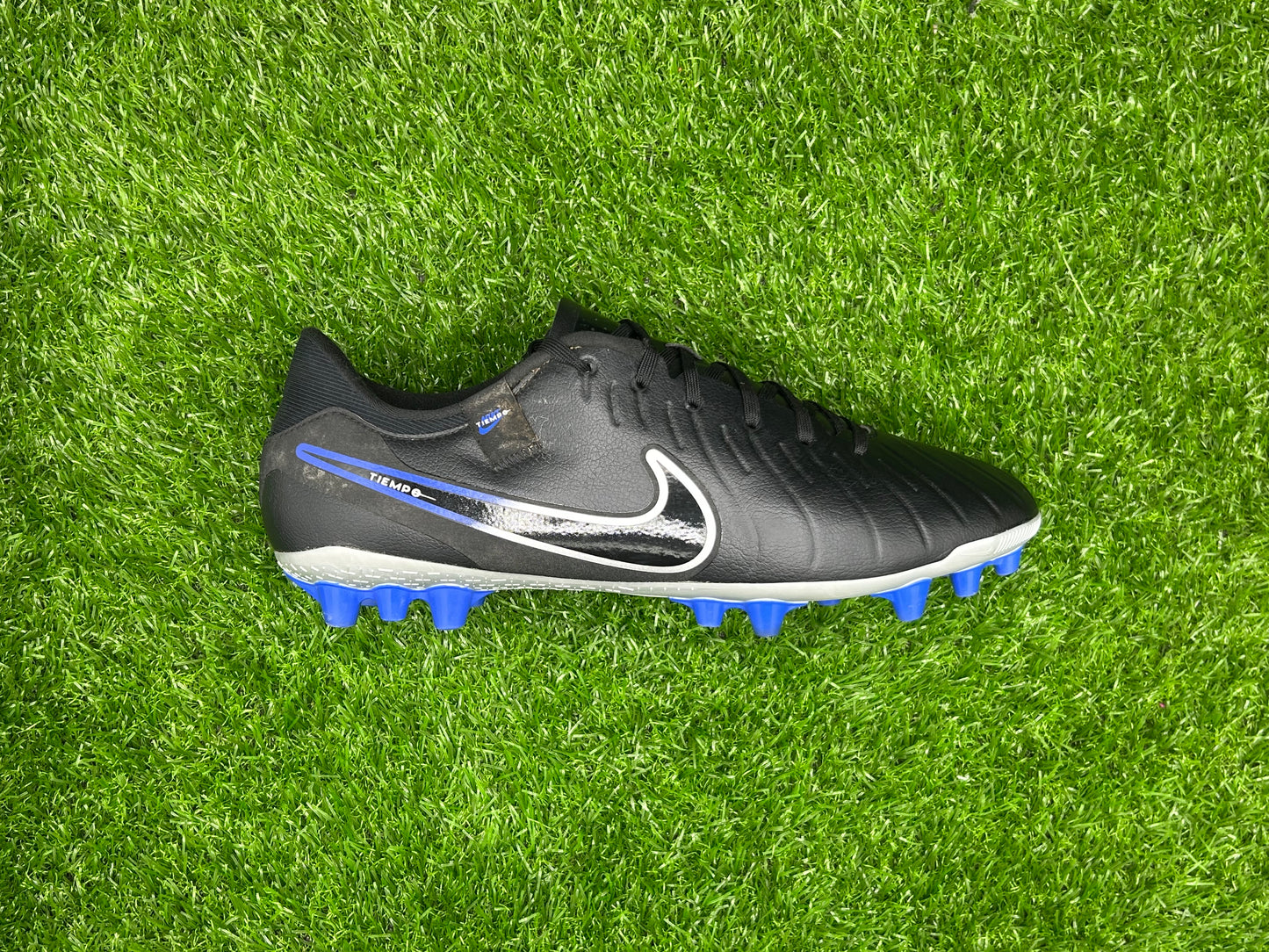 Nike Tiempo Legend 10 Academy AG