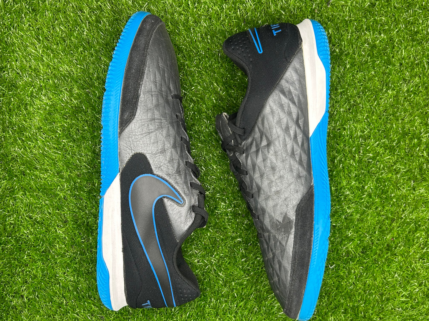 NikeTiempo Legend 8 Academy IC
