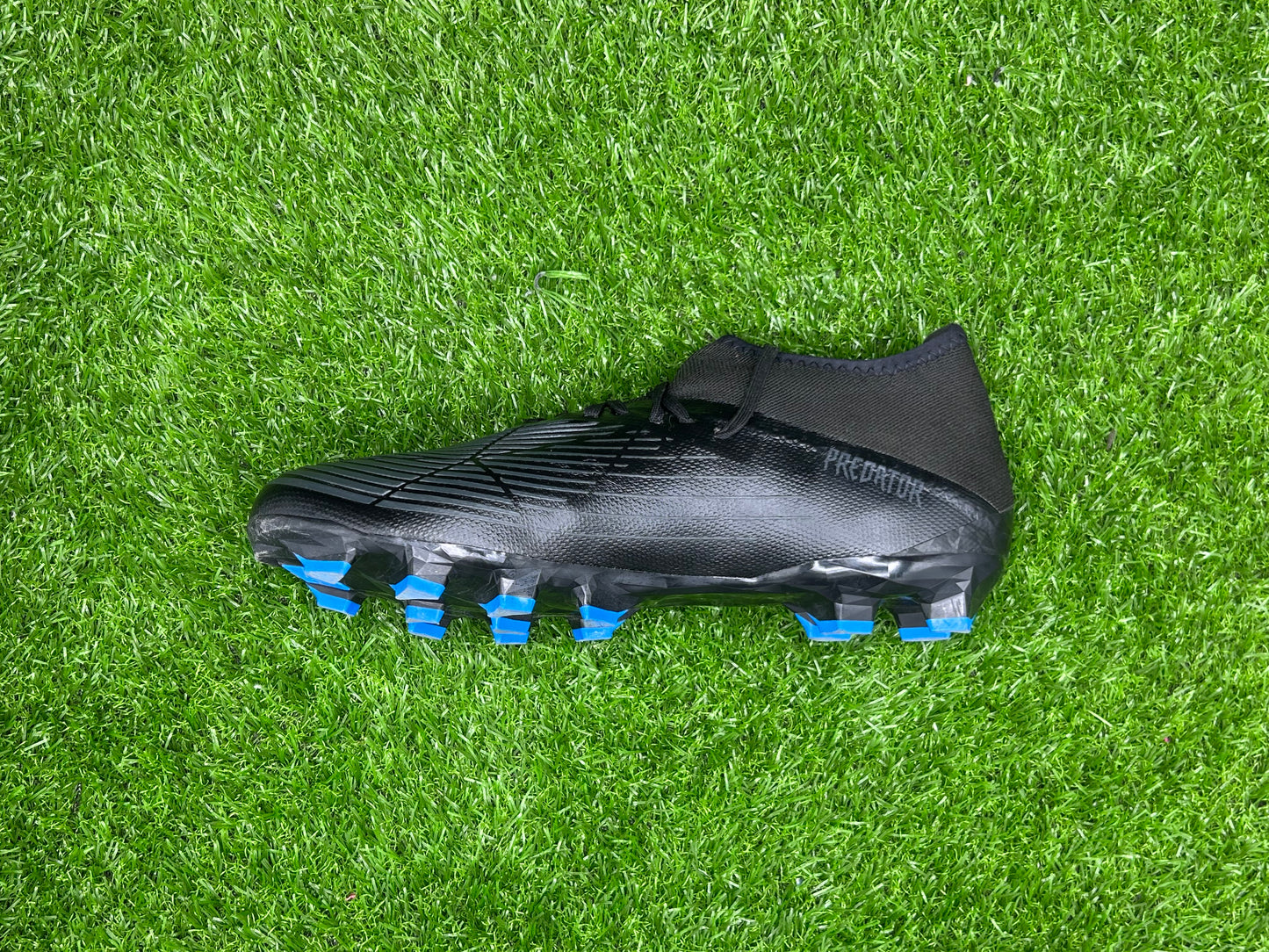 adidas PREDATOR EDGE.3 MG