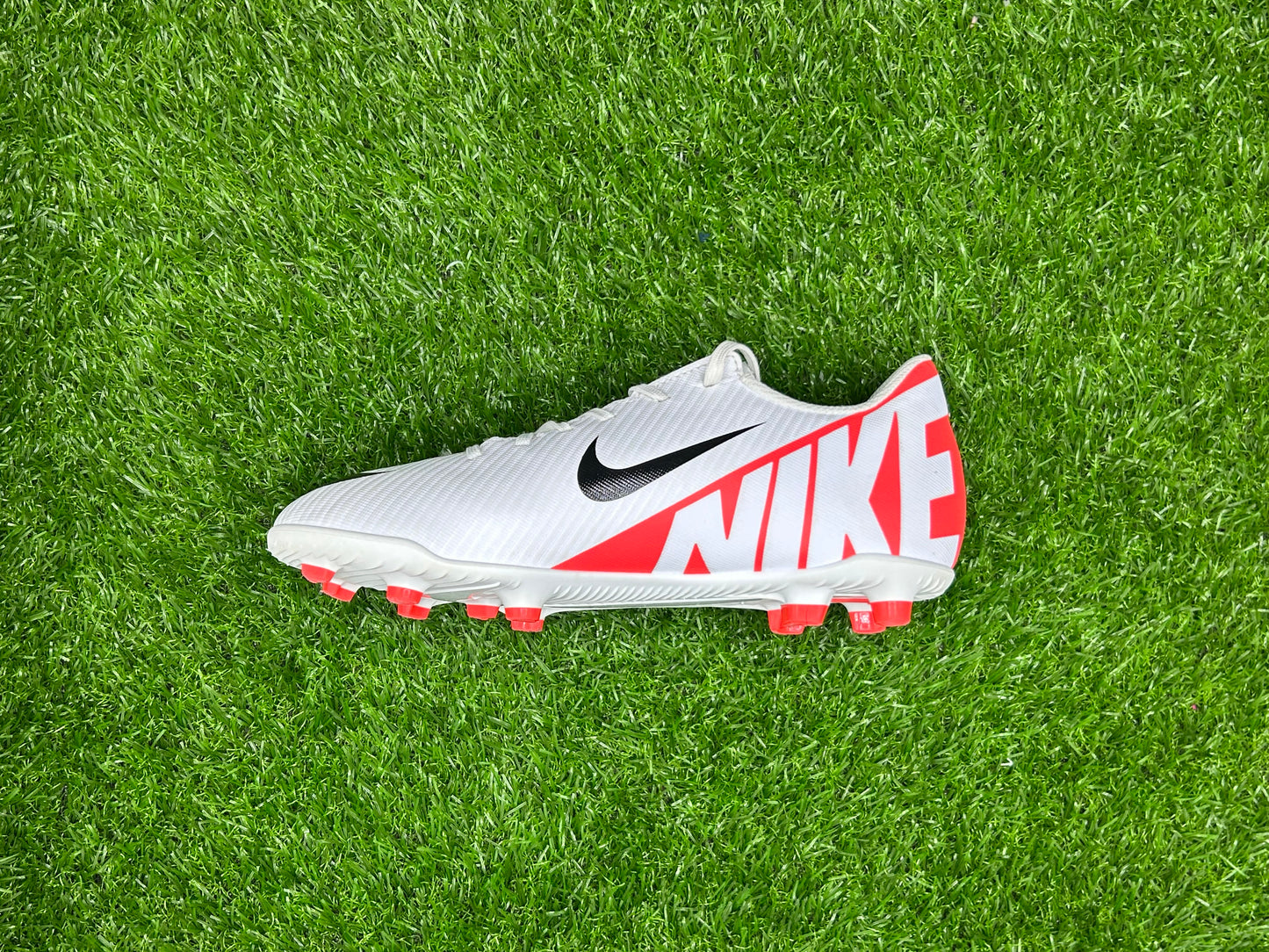NIKE MERCURIAL VAPOR 15 CLUB FG
