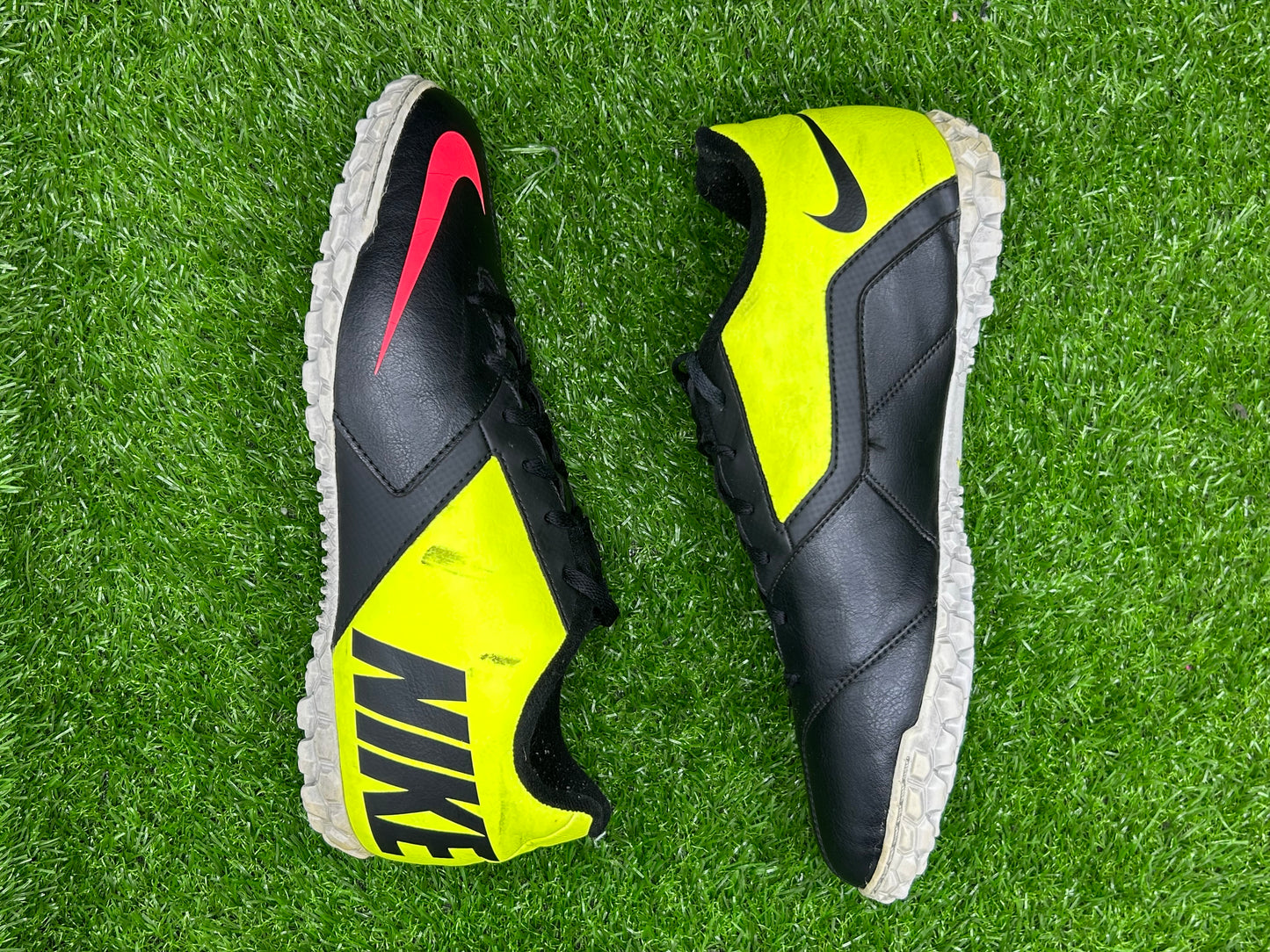 Nike Bomba II TF