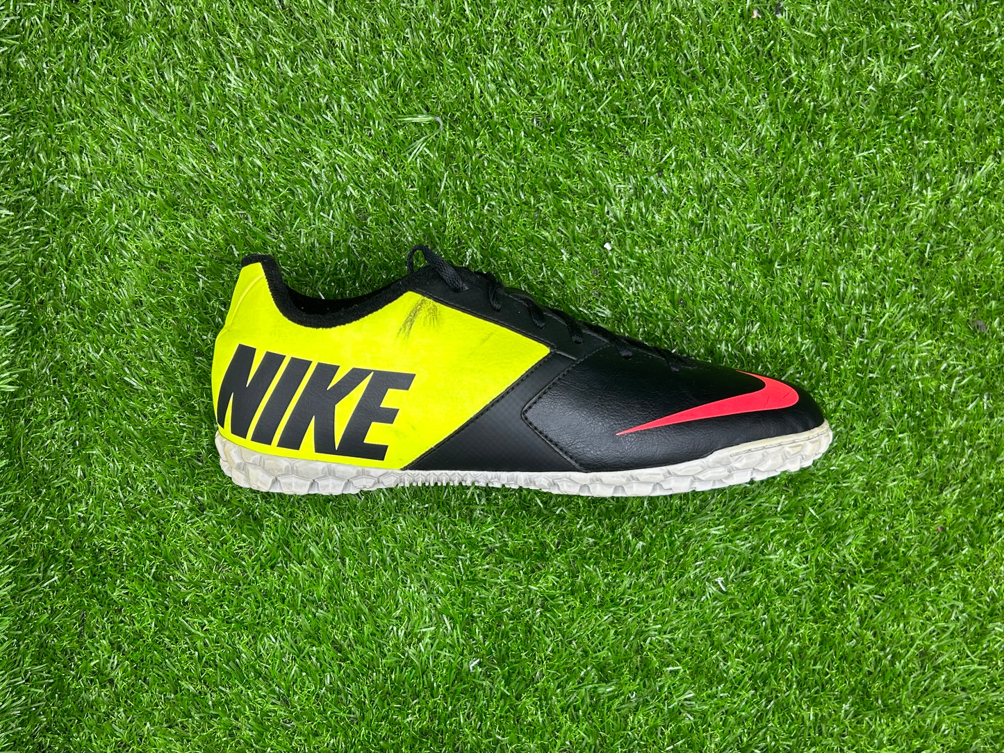 Nike Bomba II TF