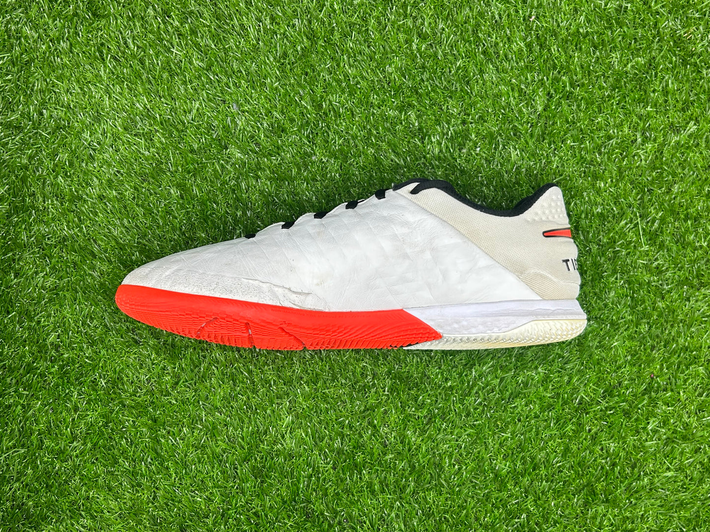 Nike Tiempo Legend 8 Academy IC