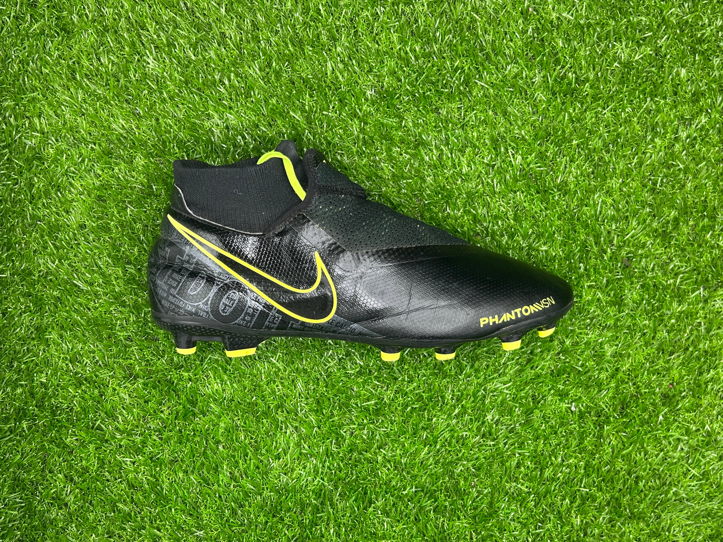 Nike Phantom VSN Academy DF FG/MG