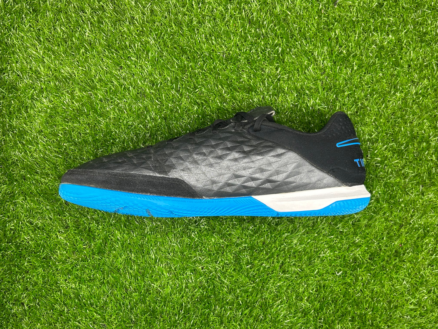 NikeTiempo Legend 8 Academy IC