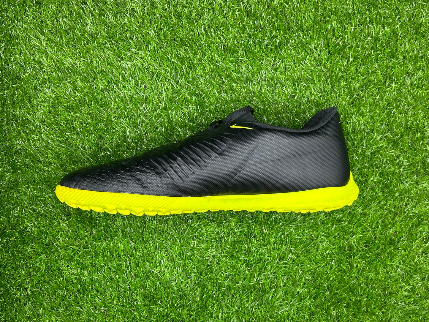 Nike Phantom TF