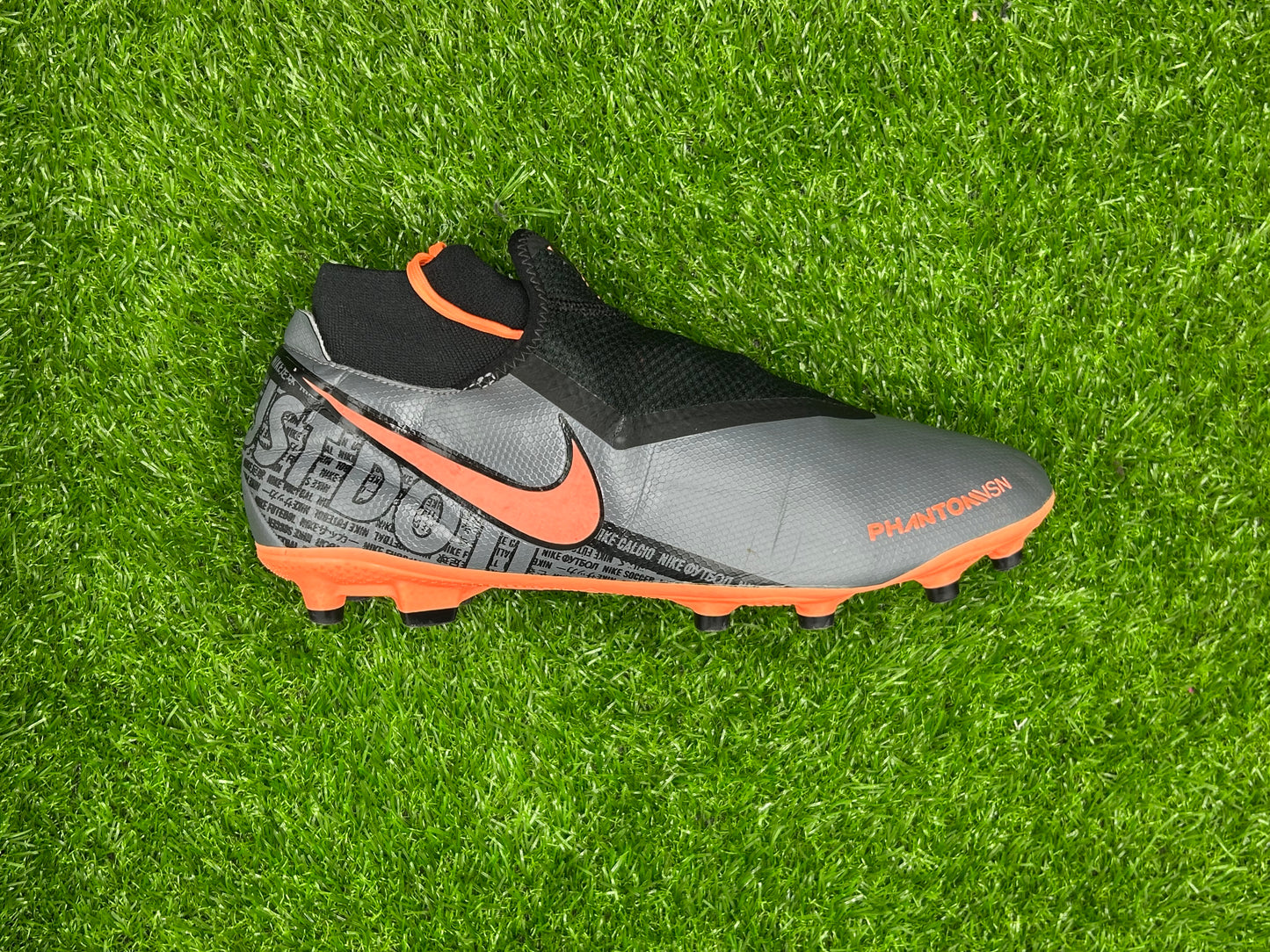 Nike Phantom VSN Academy DF FG/MG