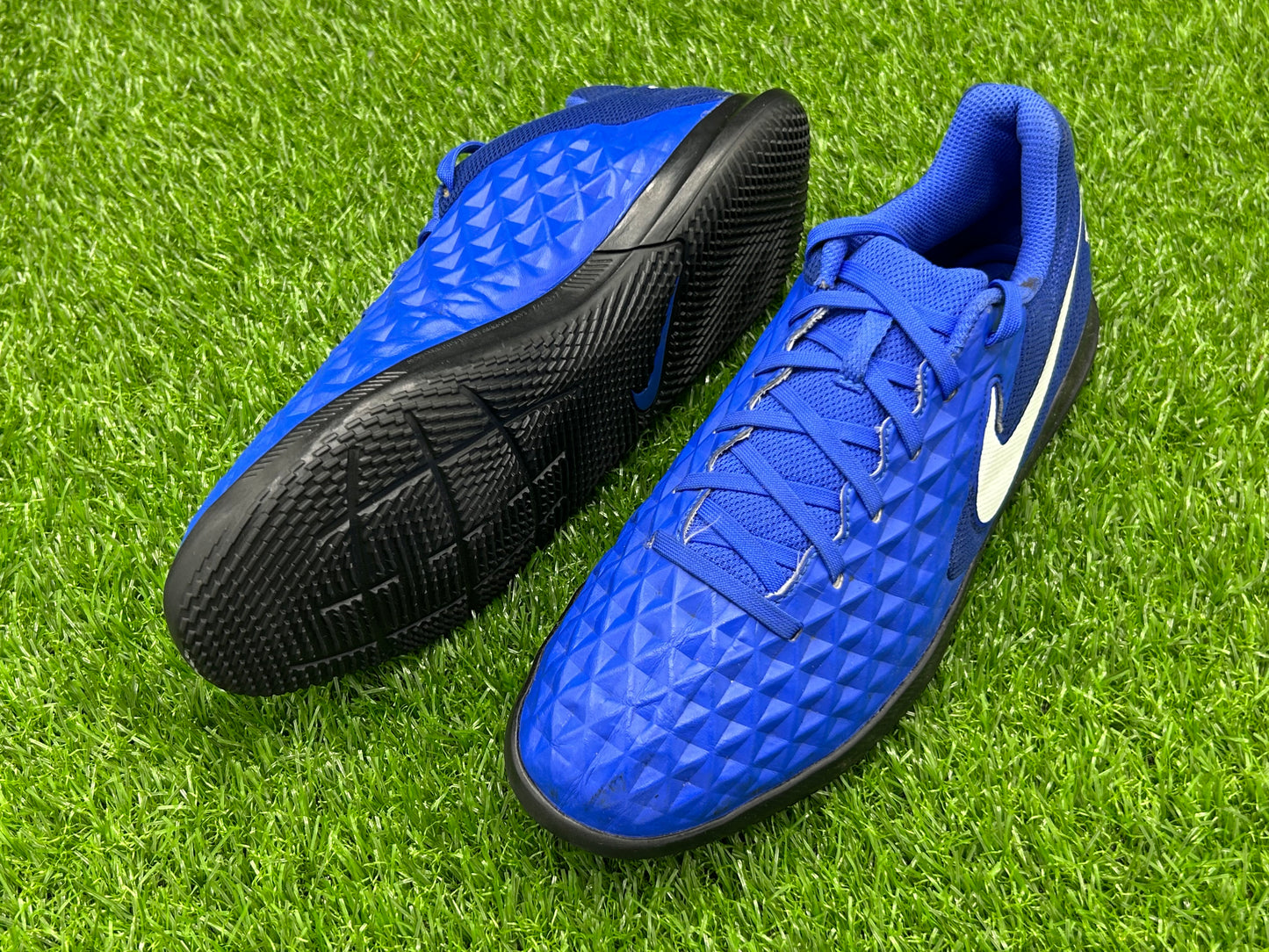 Nike Tiempo Legend 8 Club IC