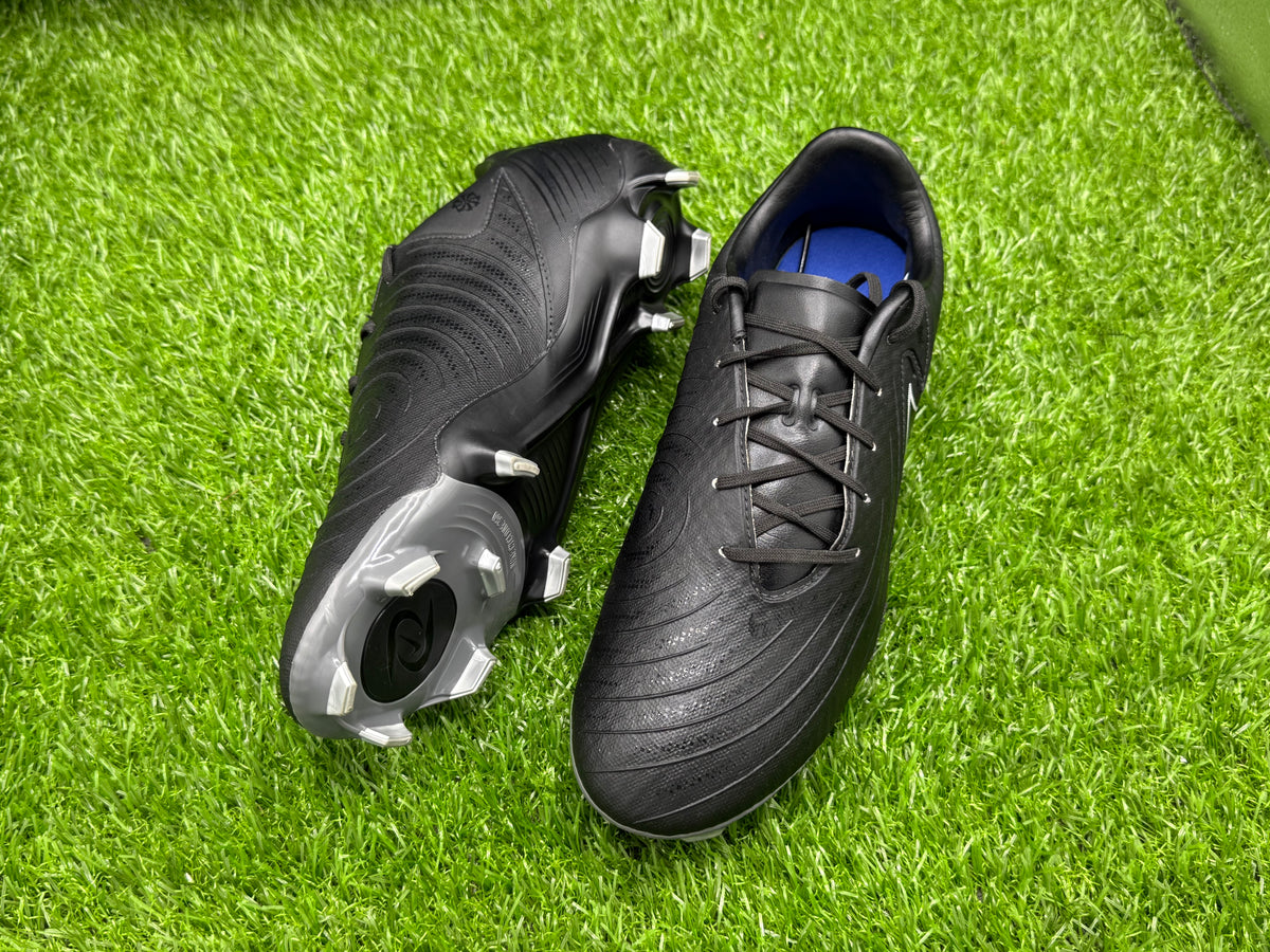 Nike Phantom GX 2 Academy MG