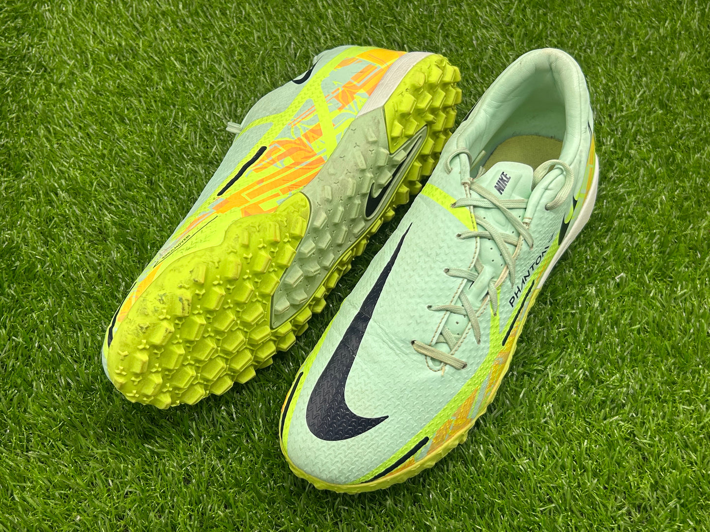 Nike Phantom GT2 Academy TF