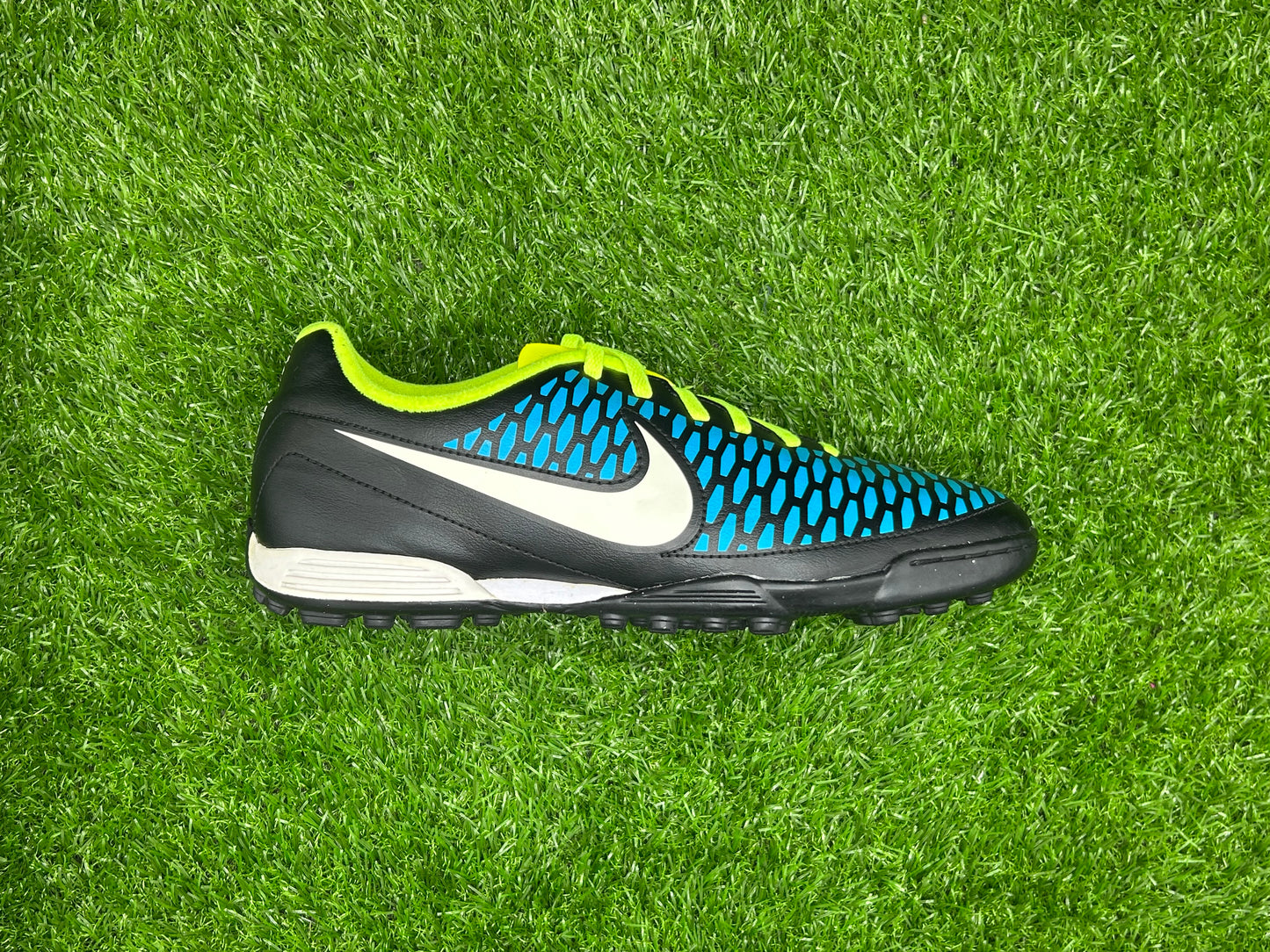 Nike MAGISTA OLA TF