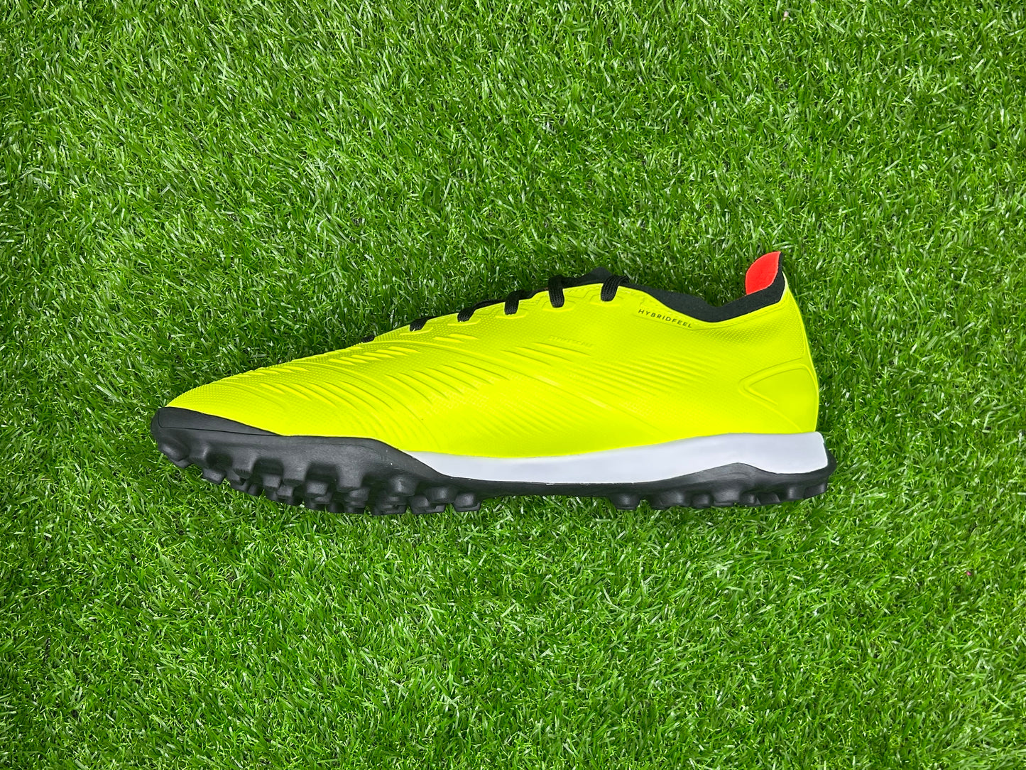 Adidas Predator 24 League Low TF