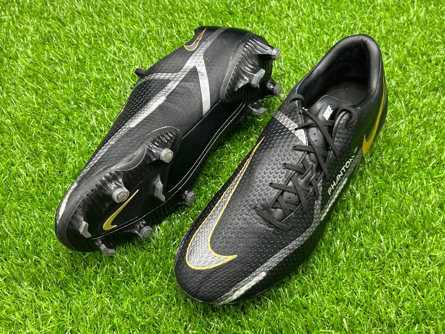 NIKE PHANTOM GT2 ACADEMY FG/MG