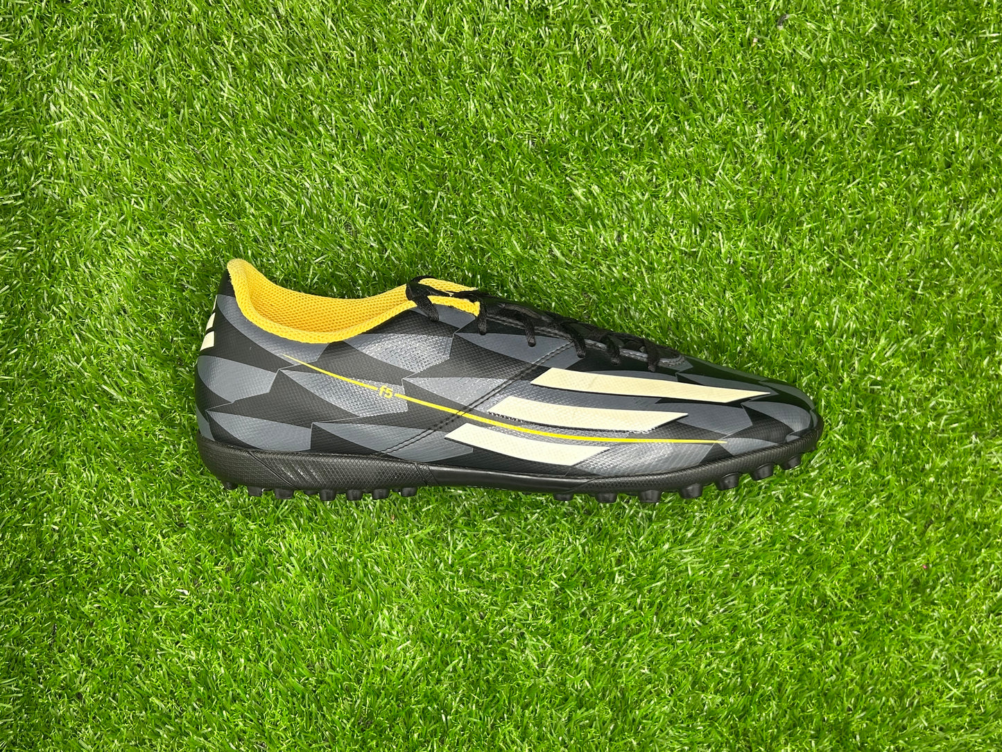 Adidas F5 TF