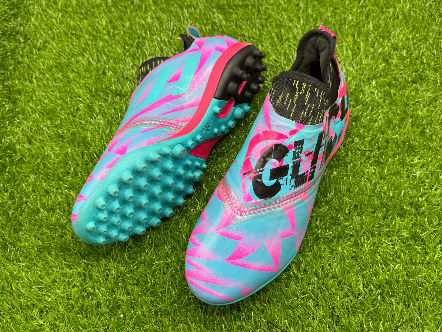 Adidas Glitch TF