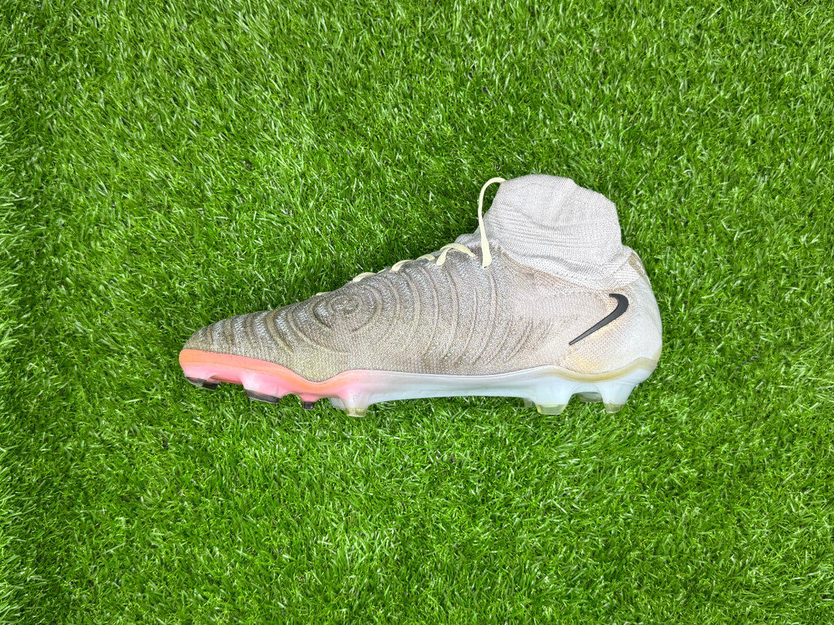 Nike Phantom Luna 2 Elite FG