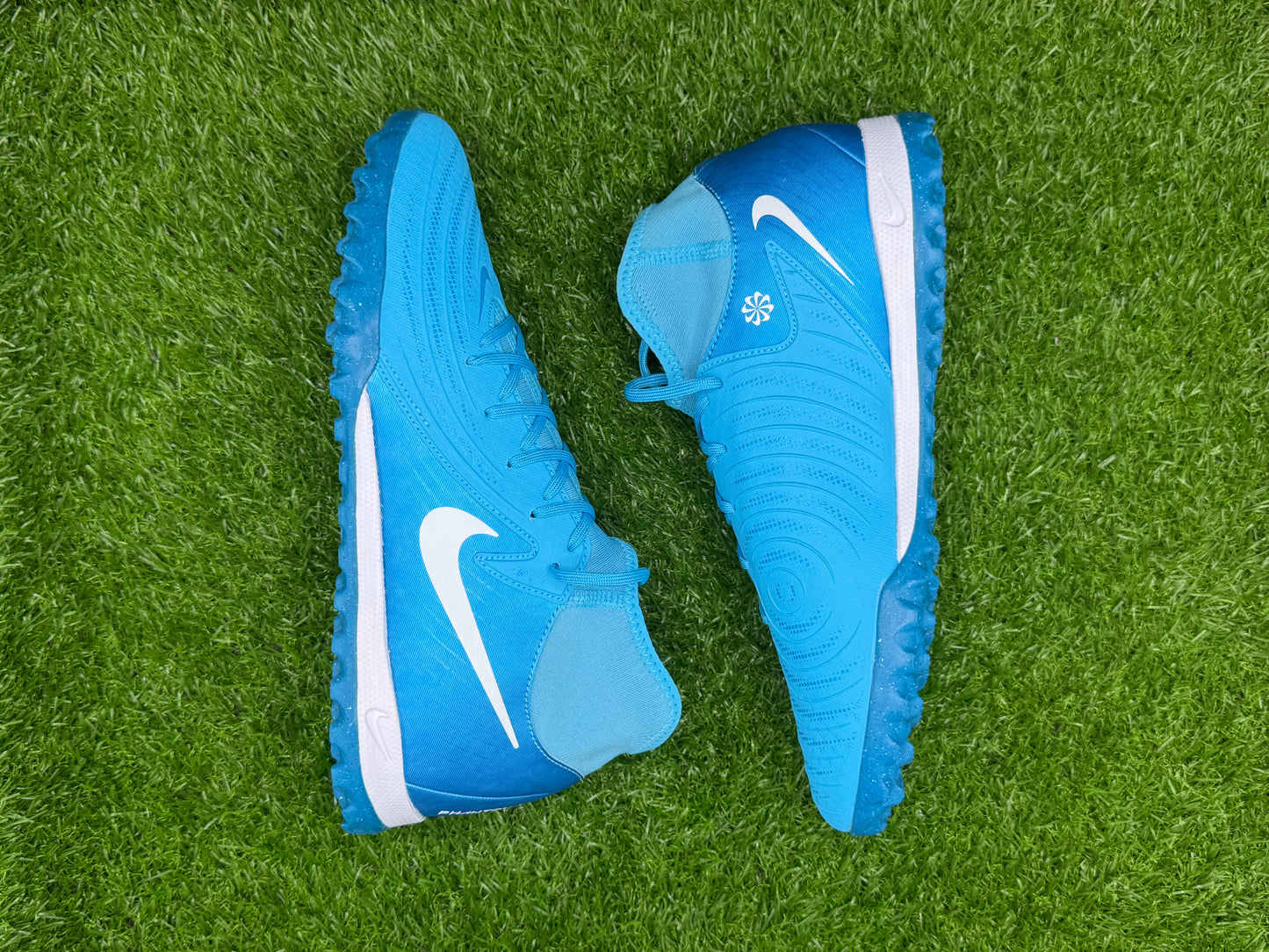 Nike Phantom Luna II Academy TF (Brand New)