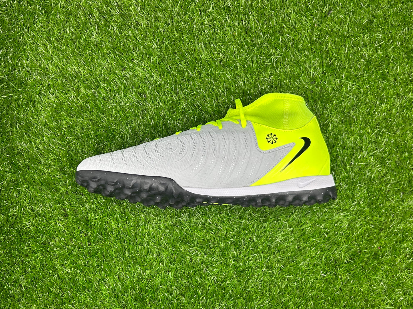 NikePhantom Luna 2 Academy TF