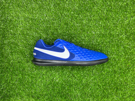 Nike Tiempo Legend 8 Club IC