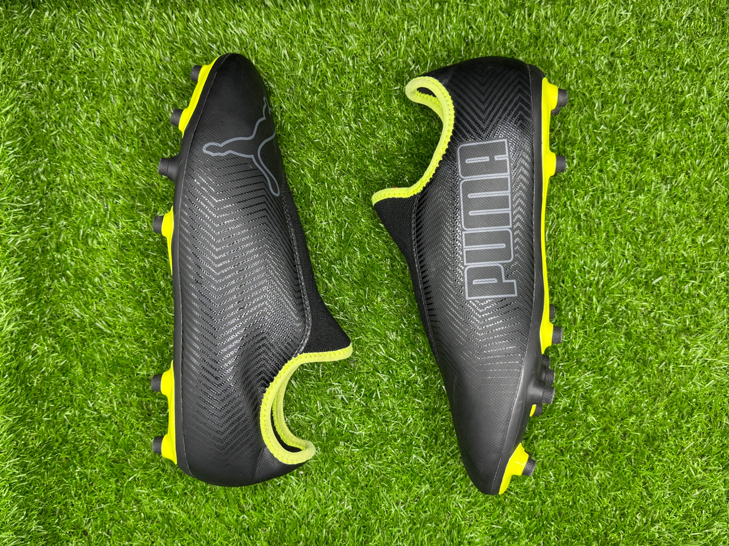 Puma Finesse Laceless FG