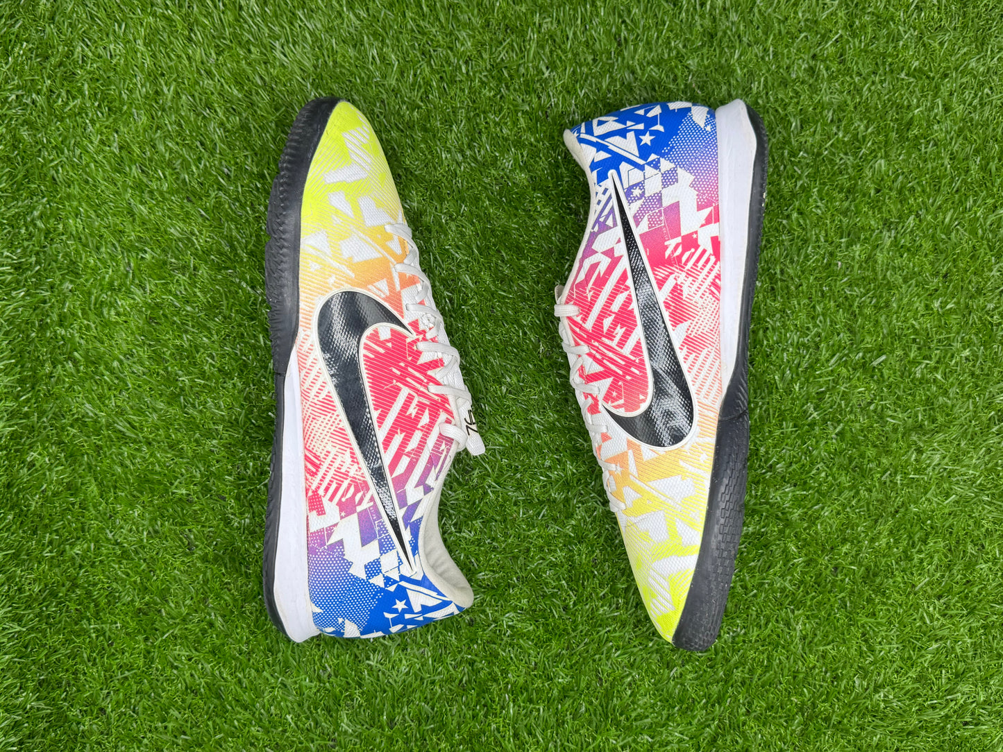 Nike Neymar Jr. x Mercurial Vapor 13 Academy IC