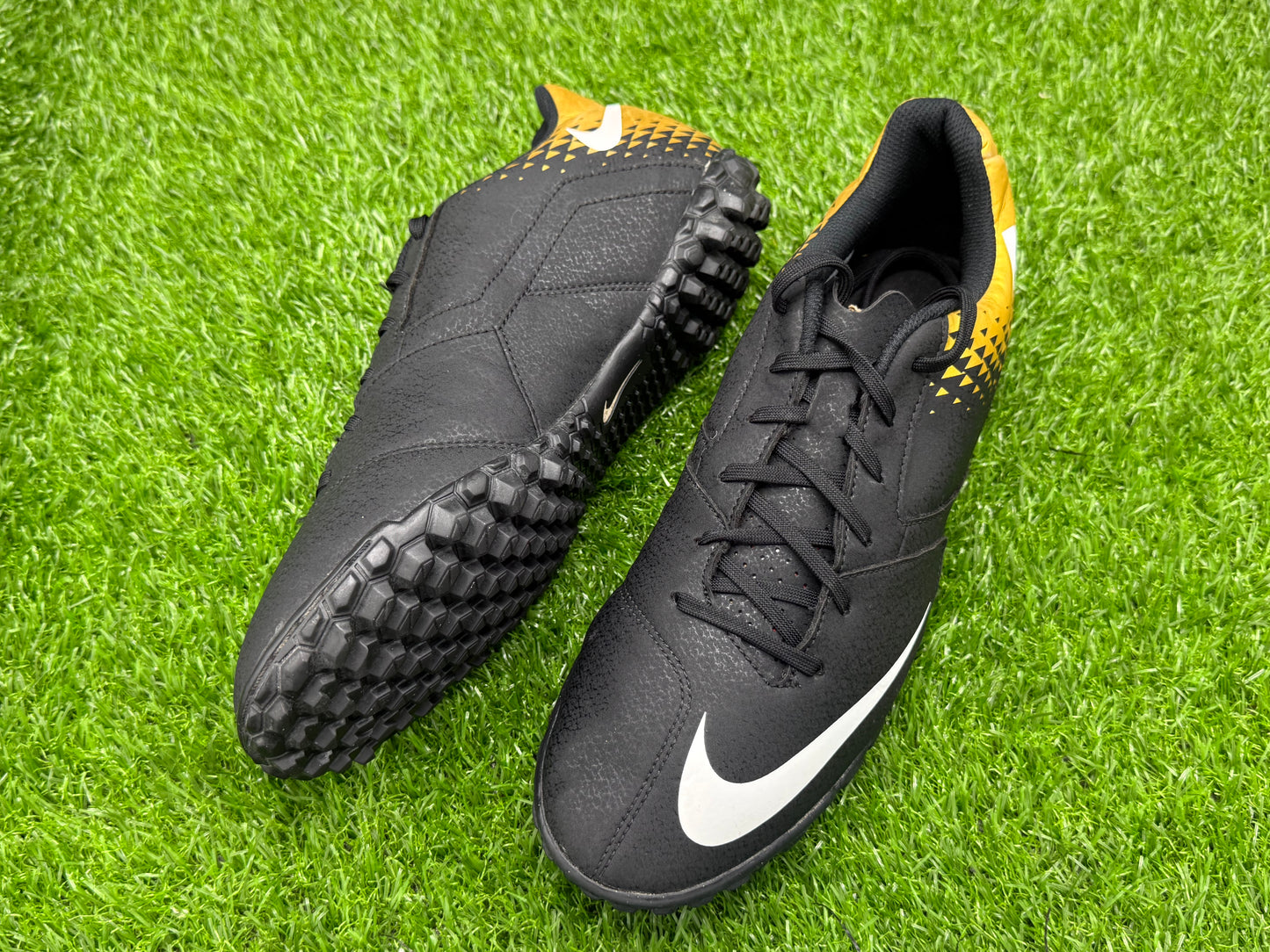 Nike BombaX TF