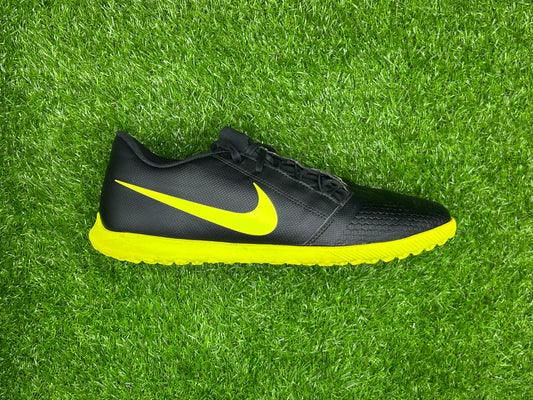 Nike Phantom TF