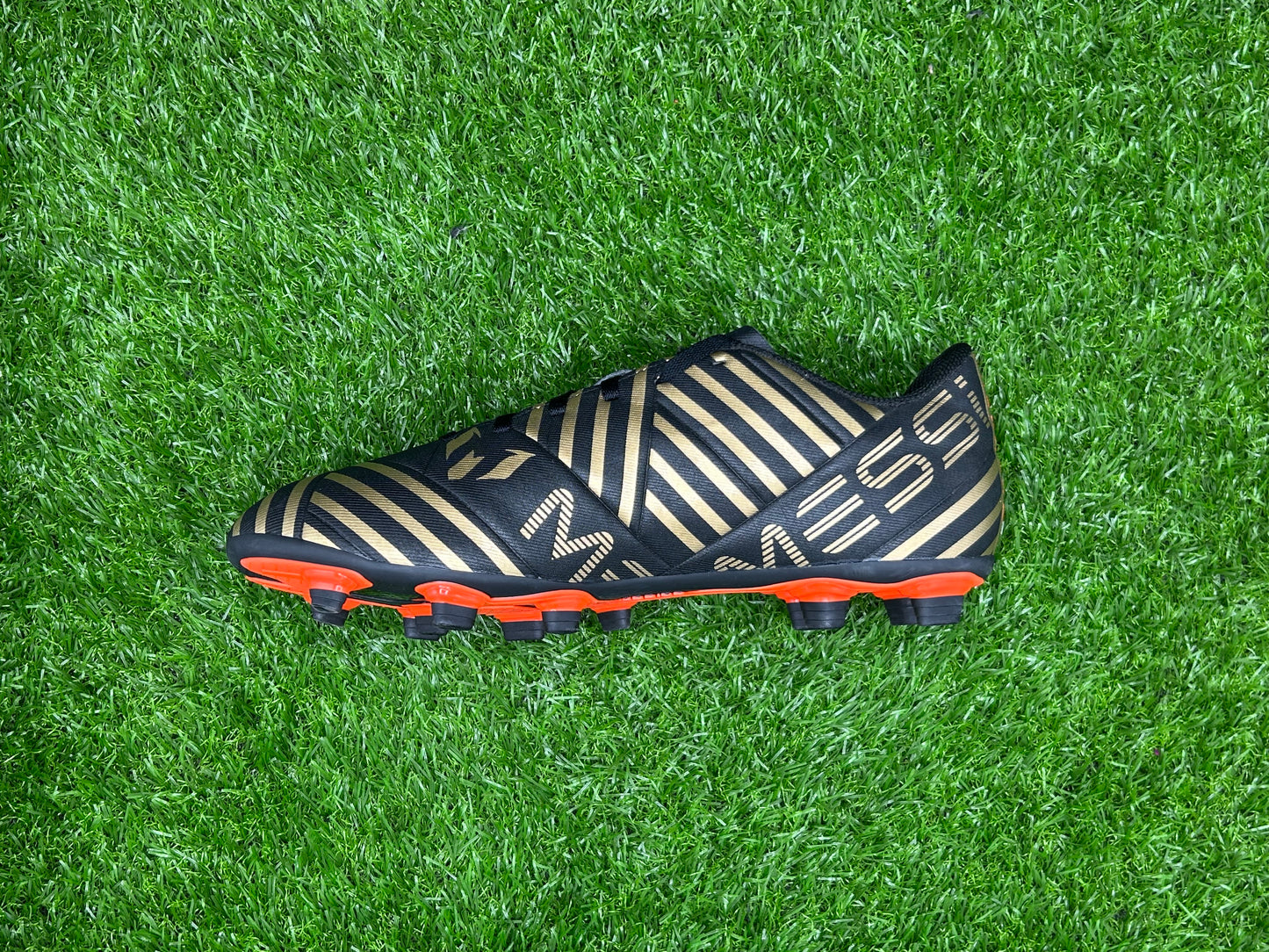 adidas Nemeziz Messi 17.4 FxG