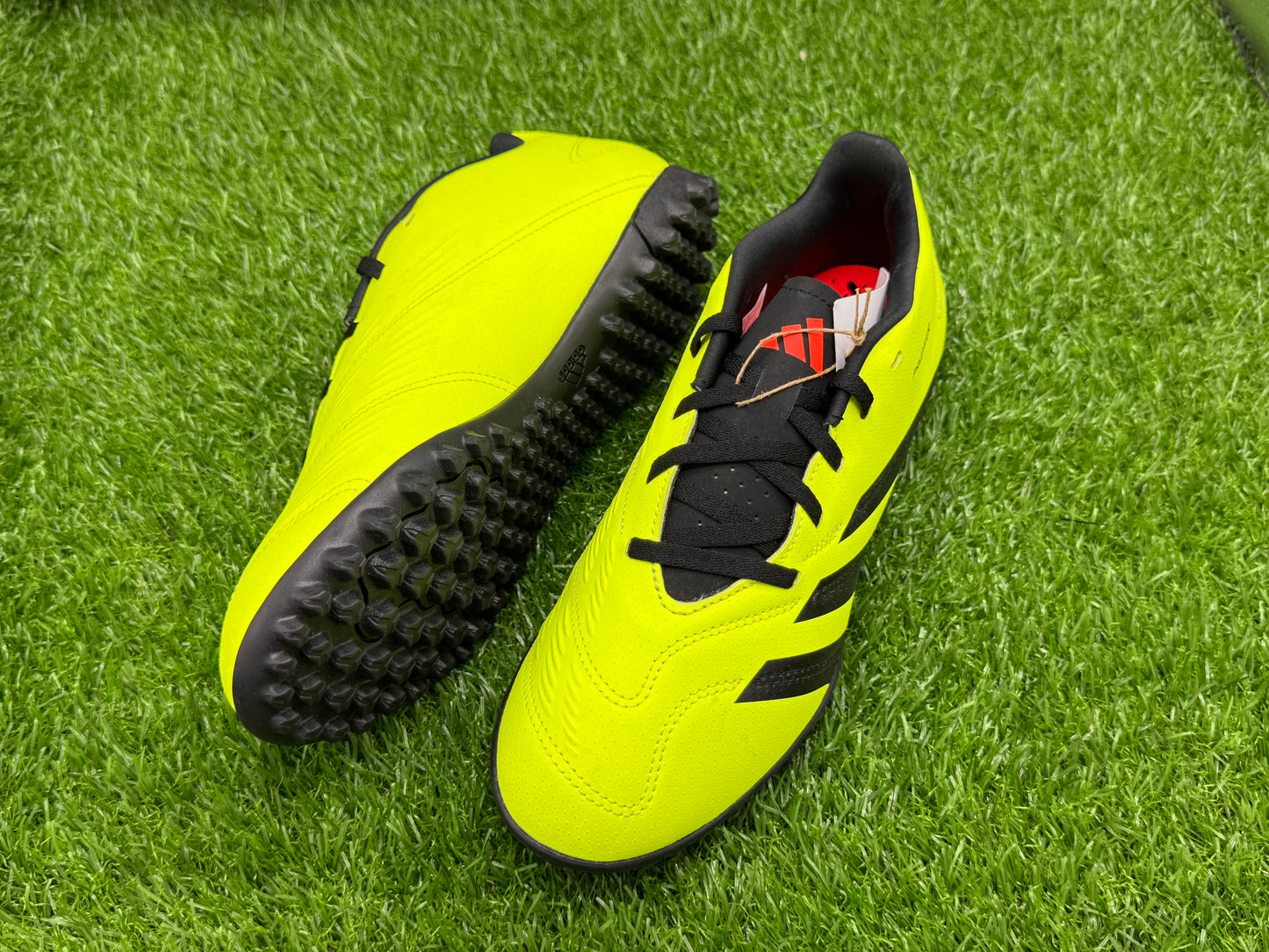 Adidas Predator Club TF (Brand New)