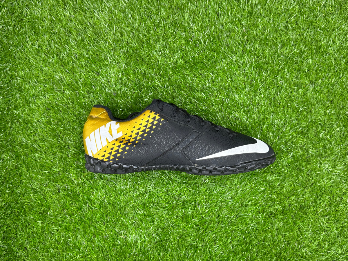 Nike BombaX TF