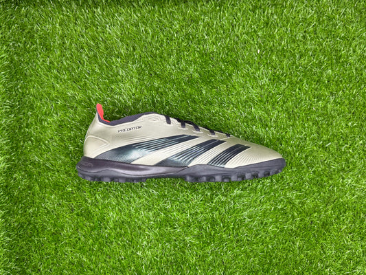 Adidas Predator League TF (Brand New)