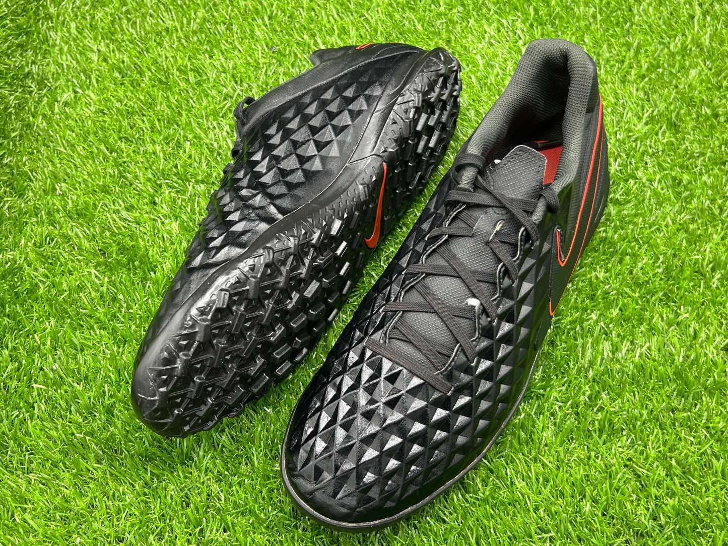 Nike Tiempo Legend 8 Club TF