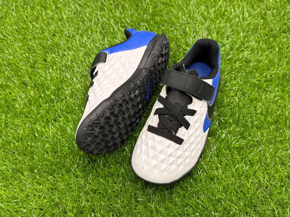 Nike Tiempo Legend 8 Club Tf