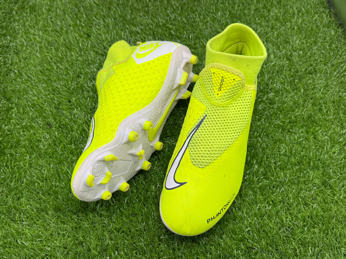 Nike Phantom VSN Academy DF FG/MG