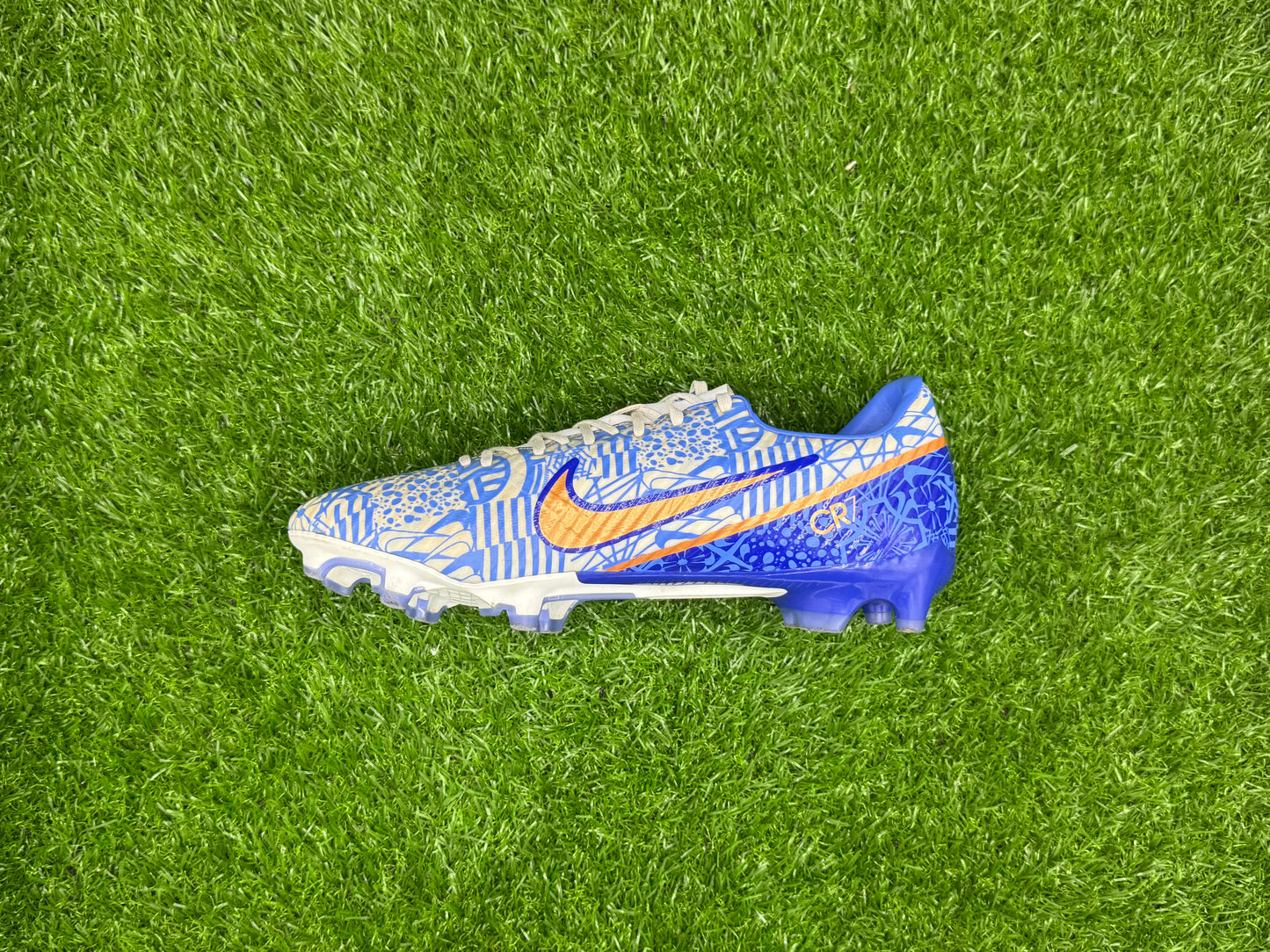 Nike Zoom Mercurial Vapor 15 Academy CR7 FG/MG