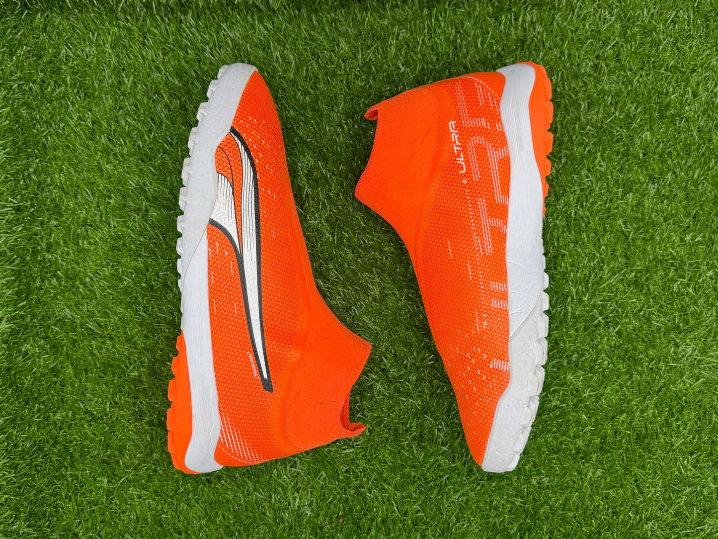 PUMA Ultra Match + LL TT