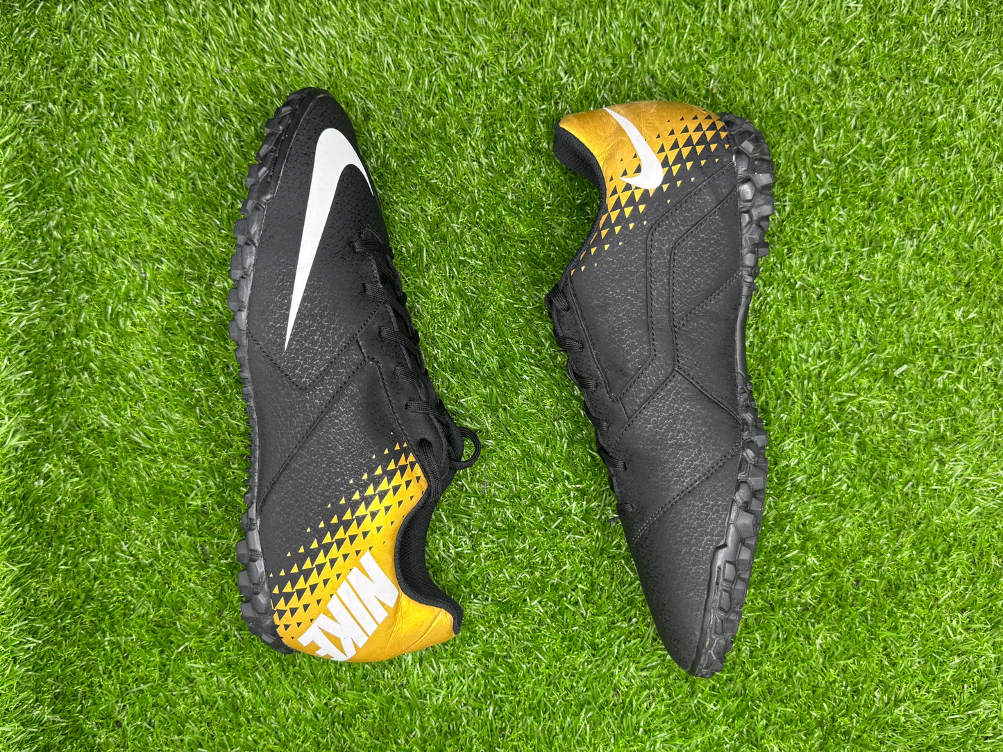 Nike BombaX TF