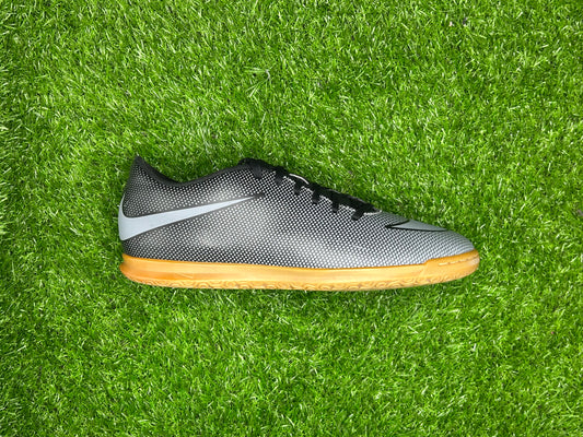 NIKE BRAVATAX IC