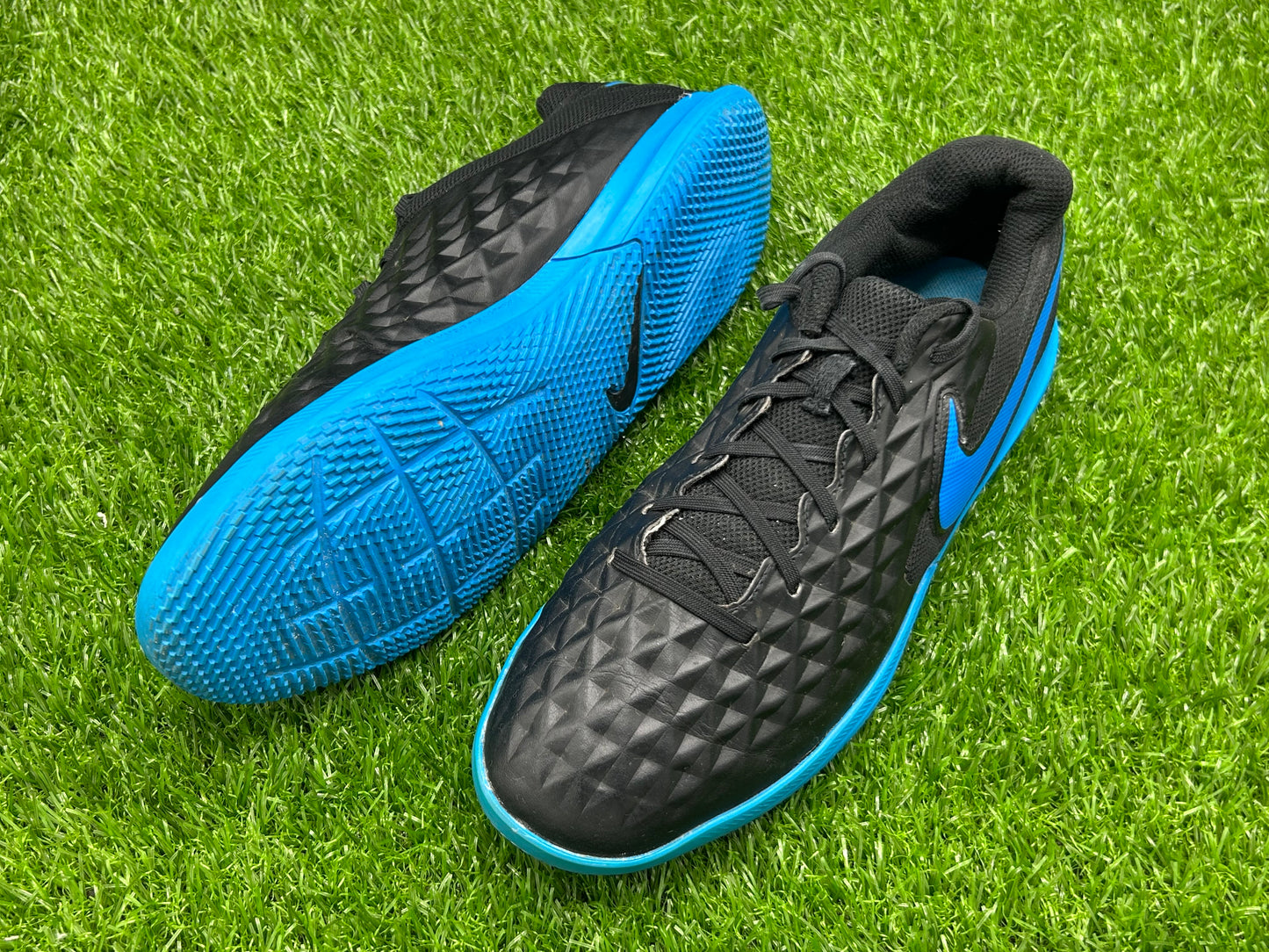 Nike Tiempo Legend 8 Club IC