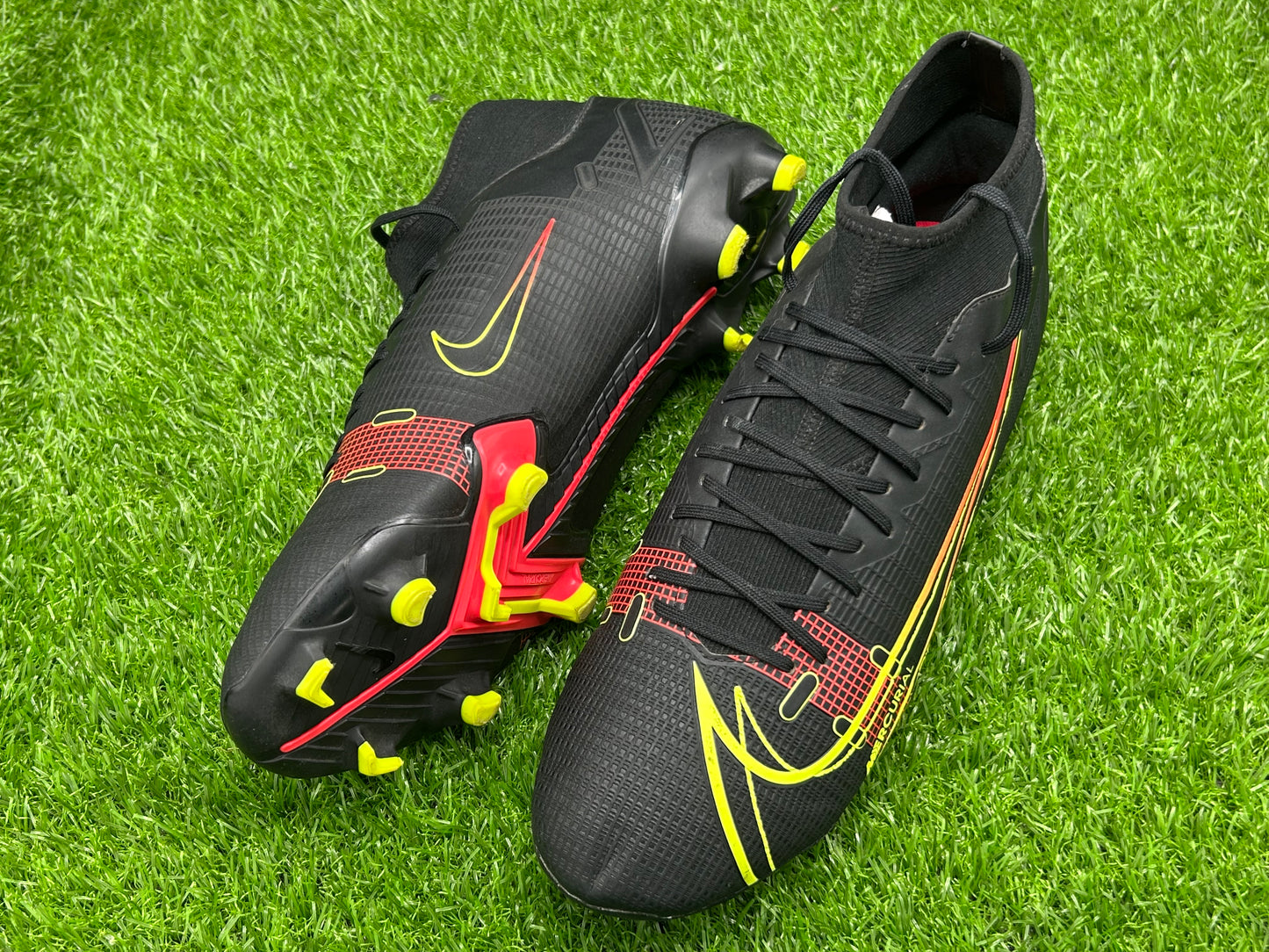 Nike Mercurial Superfly 8 Academy MG