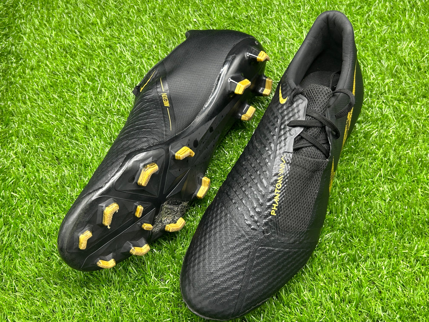 NIKE PHANTOM VENOM Academy FG
