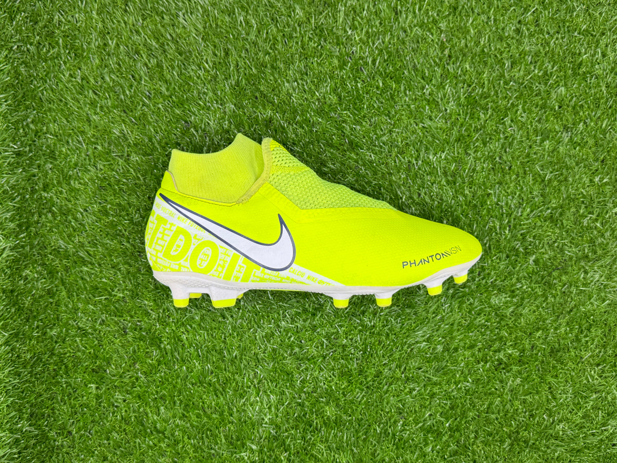 Nike Phantom VSN Academy DF FG/MG