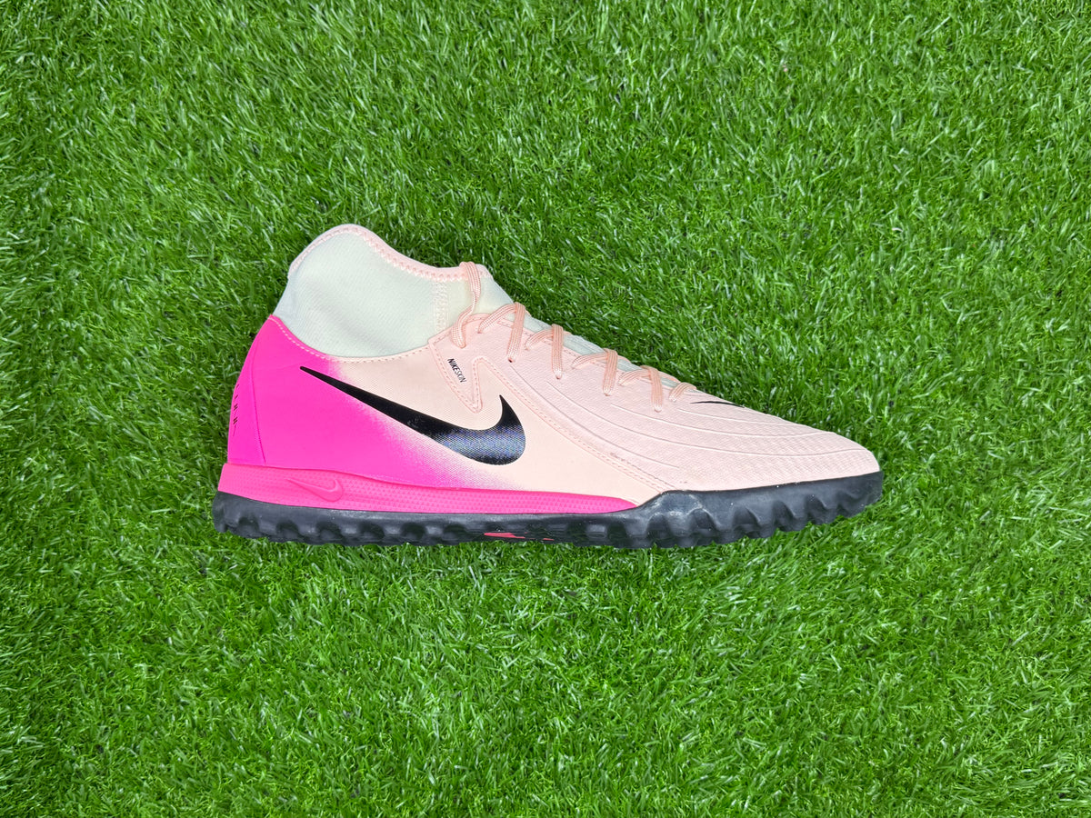 Nike Phantom Luna 2 Academy TF (Brand New)
