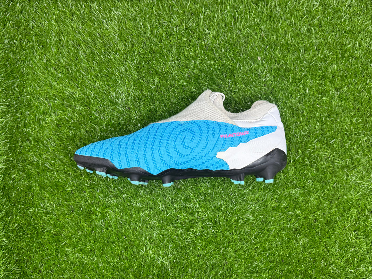 Nike Phantom GX Academy DF MG