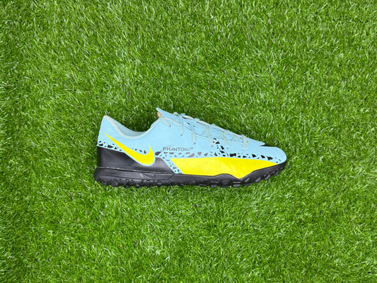 Nike Phantom GT2 Club TF