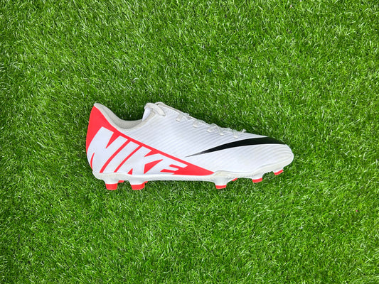 NIKE MERCURIAL VAPOR 15 CLUB FG