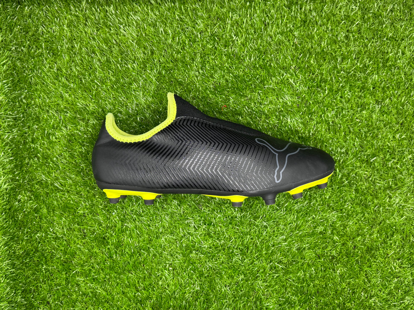 Puma Finesse Laceless FG