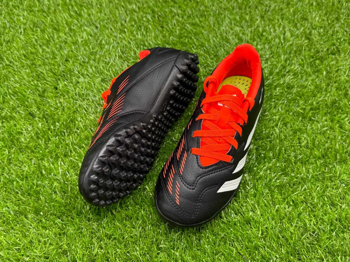 adidas PREDATOR CLUB TF
