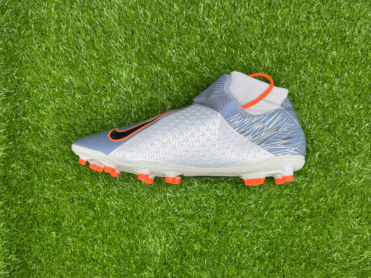 Nike Phantom VSN Academy DF FG/MG